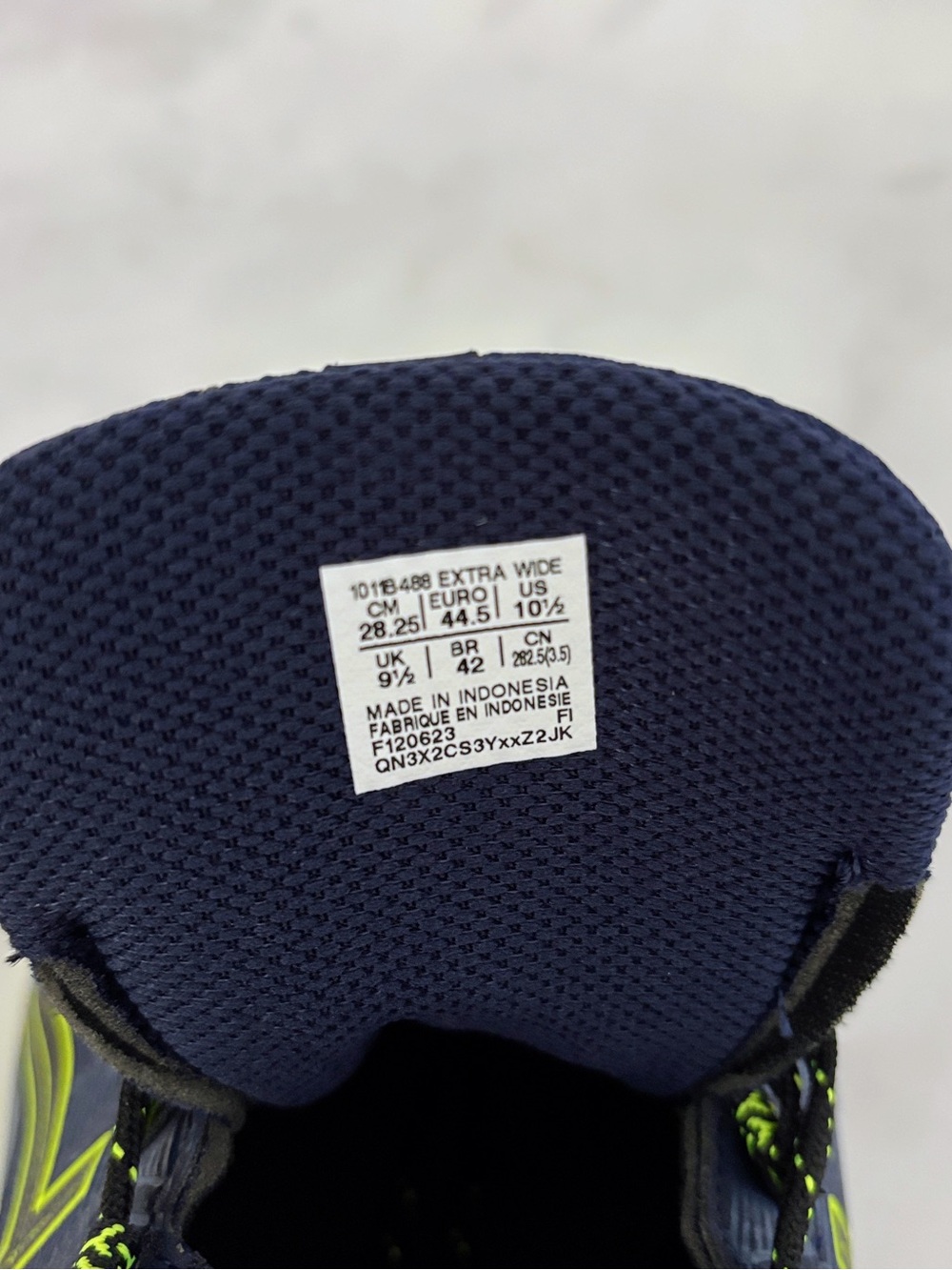 Asics Gel Venture 9 Men’s 10.5 Extra Wide (4E) Peacoat Safety Yellow NIB - Picture 9 of 11